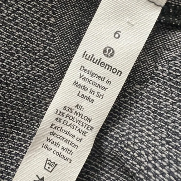 Lululemon Ebb to Train Jacket *Abstract
Black / Dark Chrome
New with Tags - Picture 15 of 17